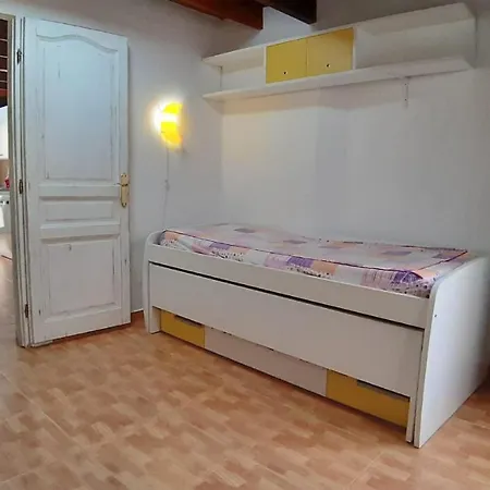 Prázdninový dům Casa Vero, 2 Bedrooms, Pool ,Balcony Feel Like Home *