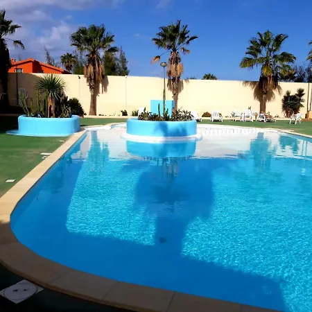 Casa Vero, 2 Bedrooms, Pool ,Balcony Feel Like Home Holiday home Parque Holandes