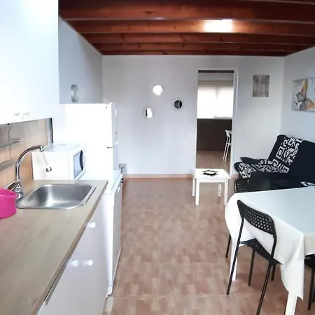 Casa Vero, 2 Bedrooms, Pool ,Balcony Feel Like Home *